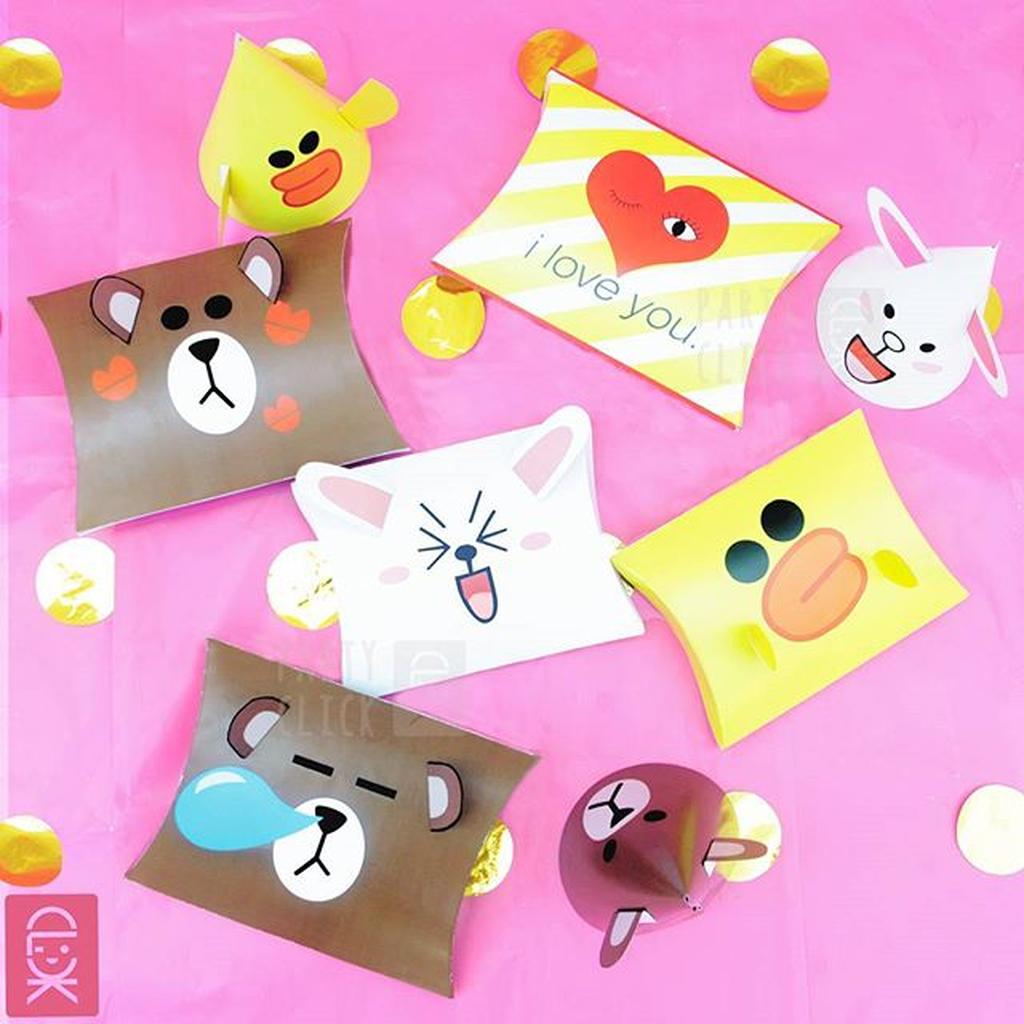 

Gift Box - Briwn, Heart I Love you , Kissing Brown , Sleepy Brown