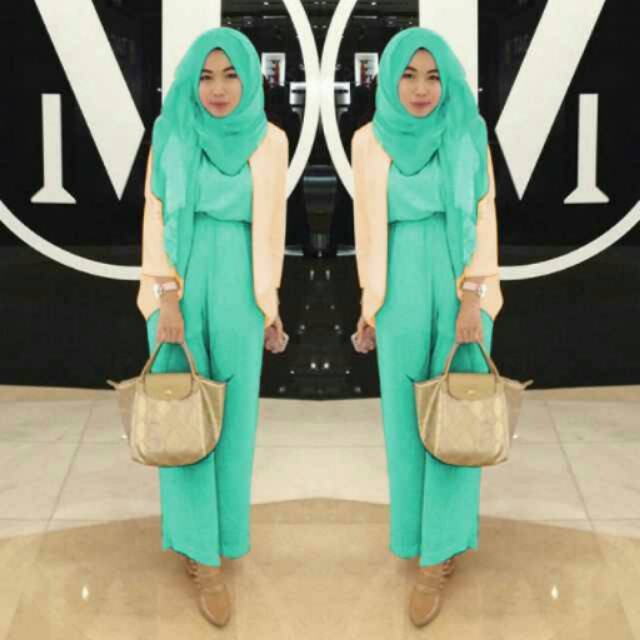 Hijab prisil tosca