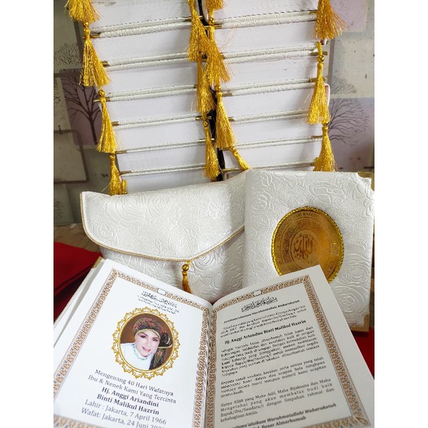 

Cetak Yasin Majmu Syarif, lapis Spon + Dompet isi 484 Hal Glosy