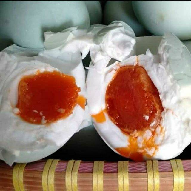

Telur asin (asli bekasi )