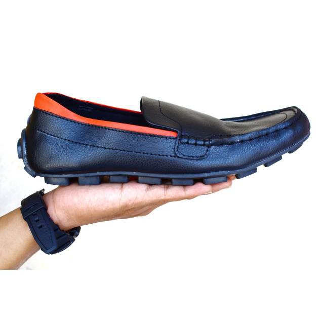 001 Sepatu slip on pria rubicon original RUBICON AVEN