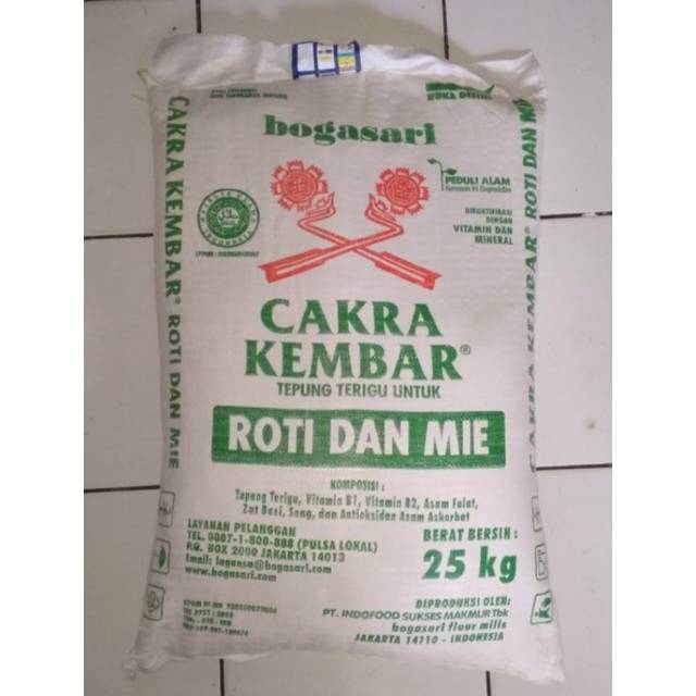 

Tepung terigu cakra kembar rpc 1kg