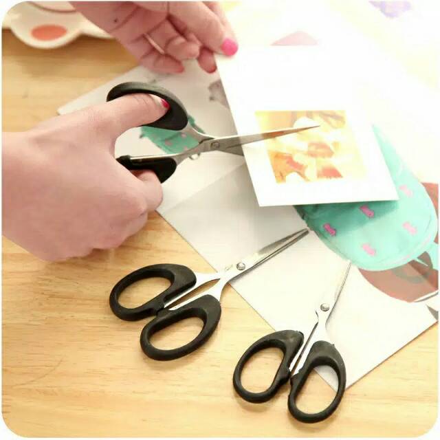 

Gunting Kecil (Alat Pemotong Kertas)