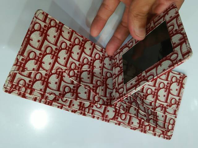 Dompet lipat pendek motif list