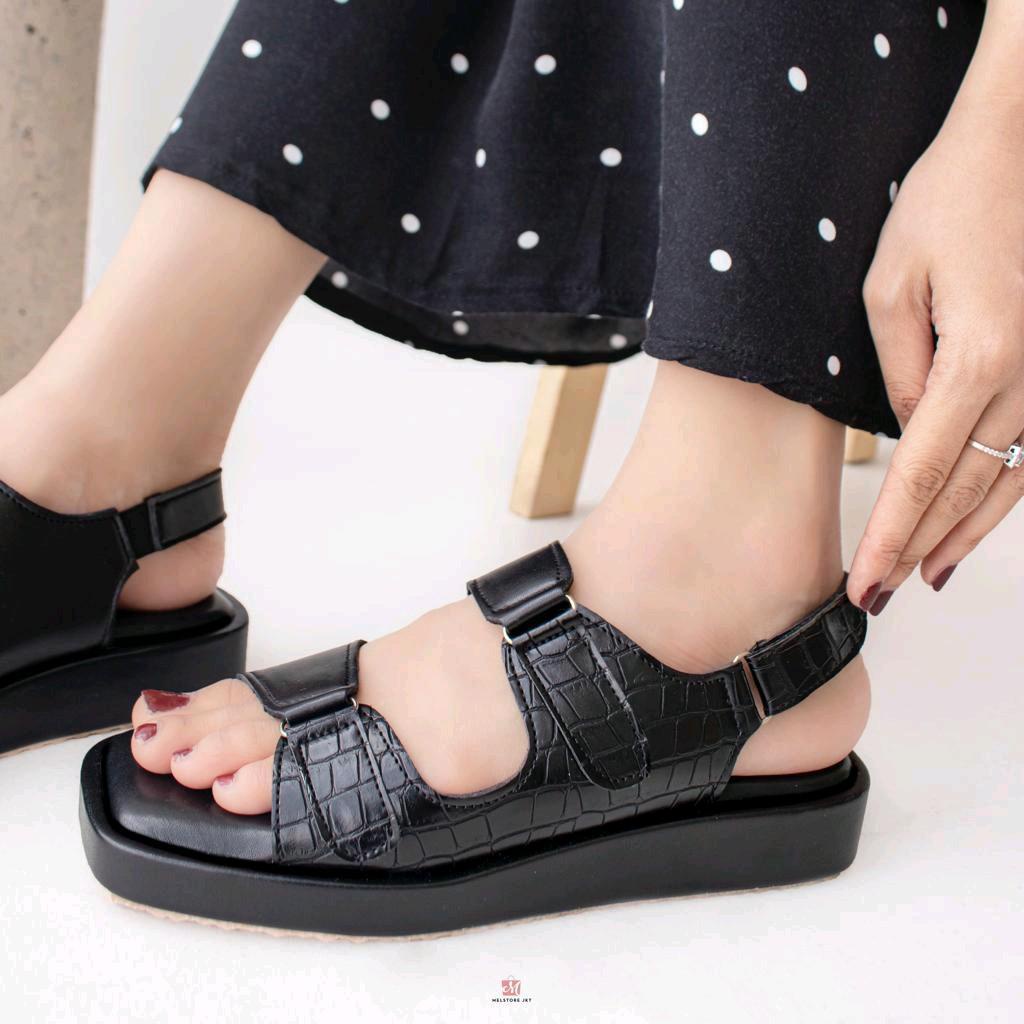 Sandal Wanita Slip Kekinian Empuk