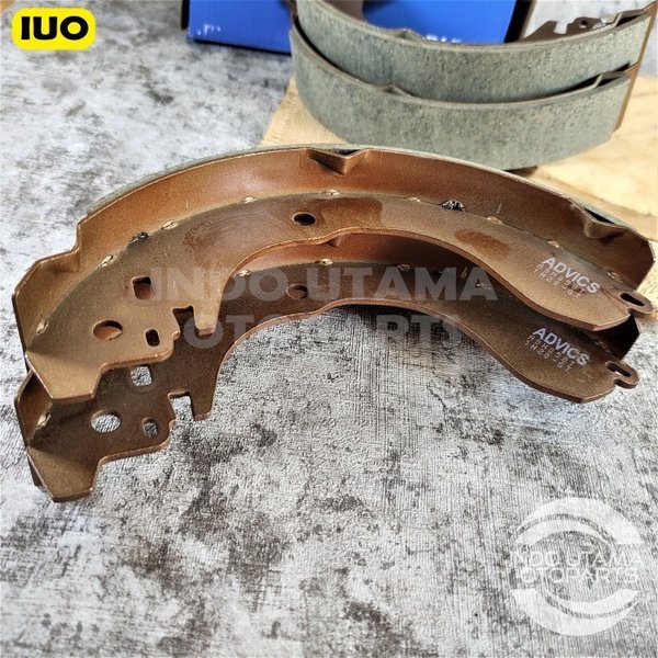 Kampas Rem Belakang Grand Livina Juke Brake Shoe Advics A8N058T