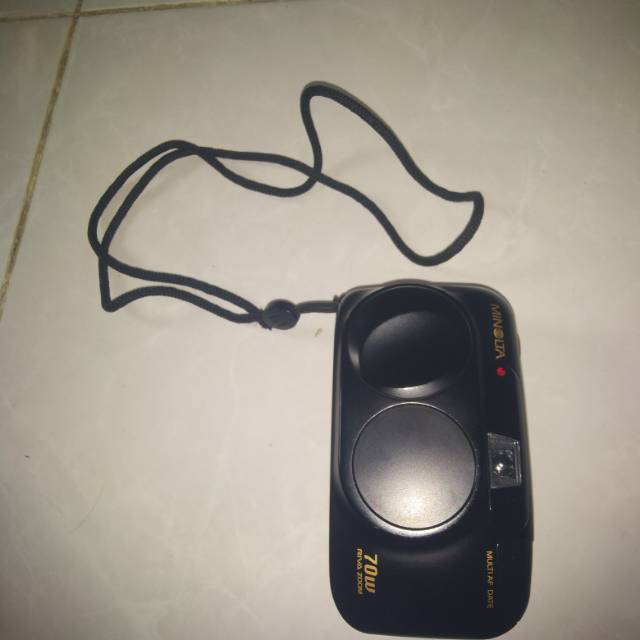 Minolta riva zoom 70w