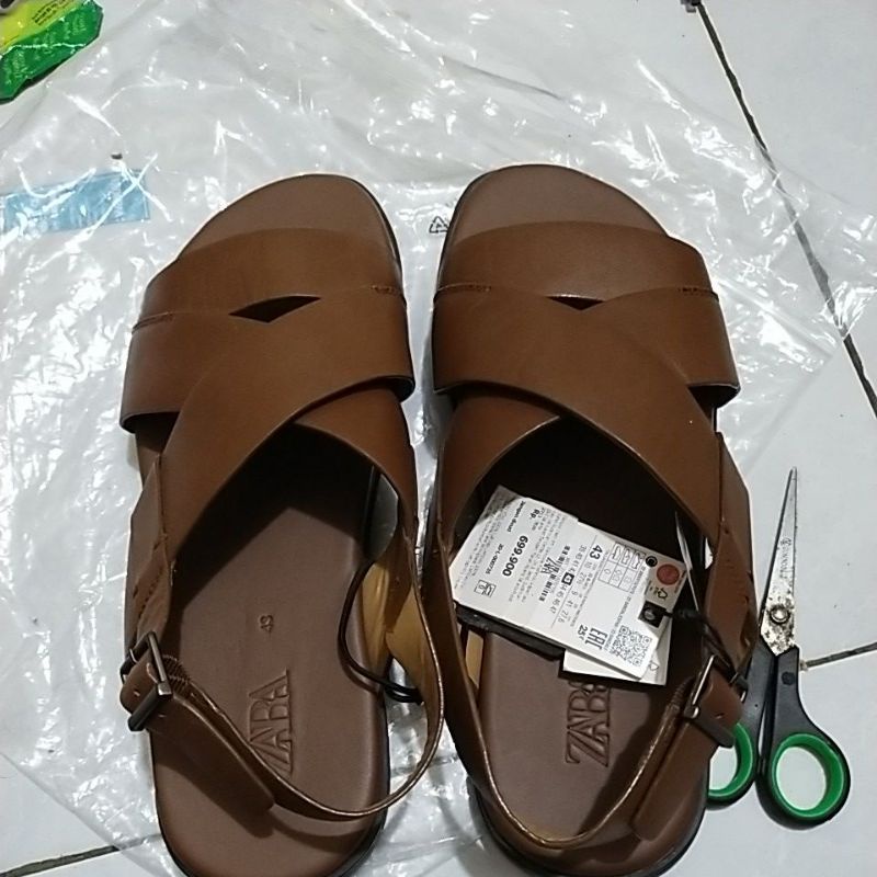 sendal pria Zara original store