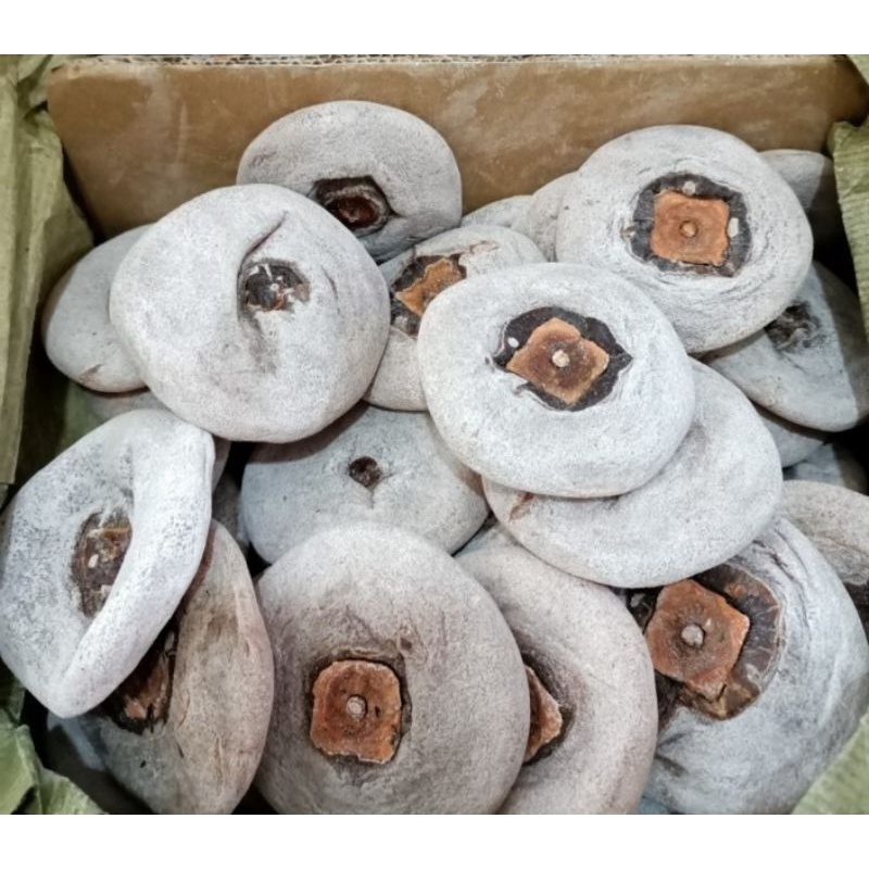 

kesemek atau buah genit kering berat 500gr