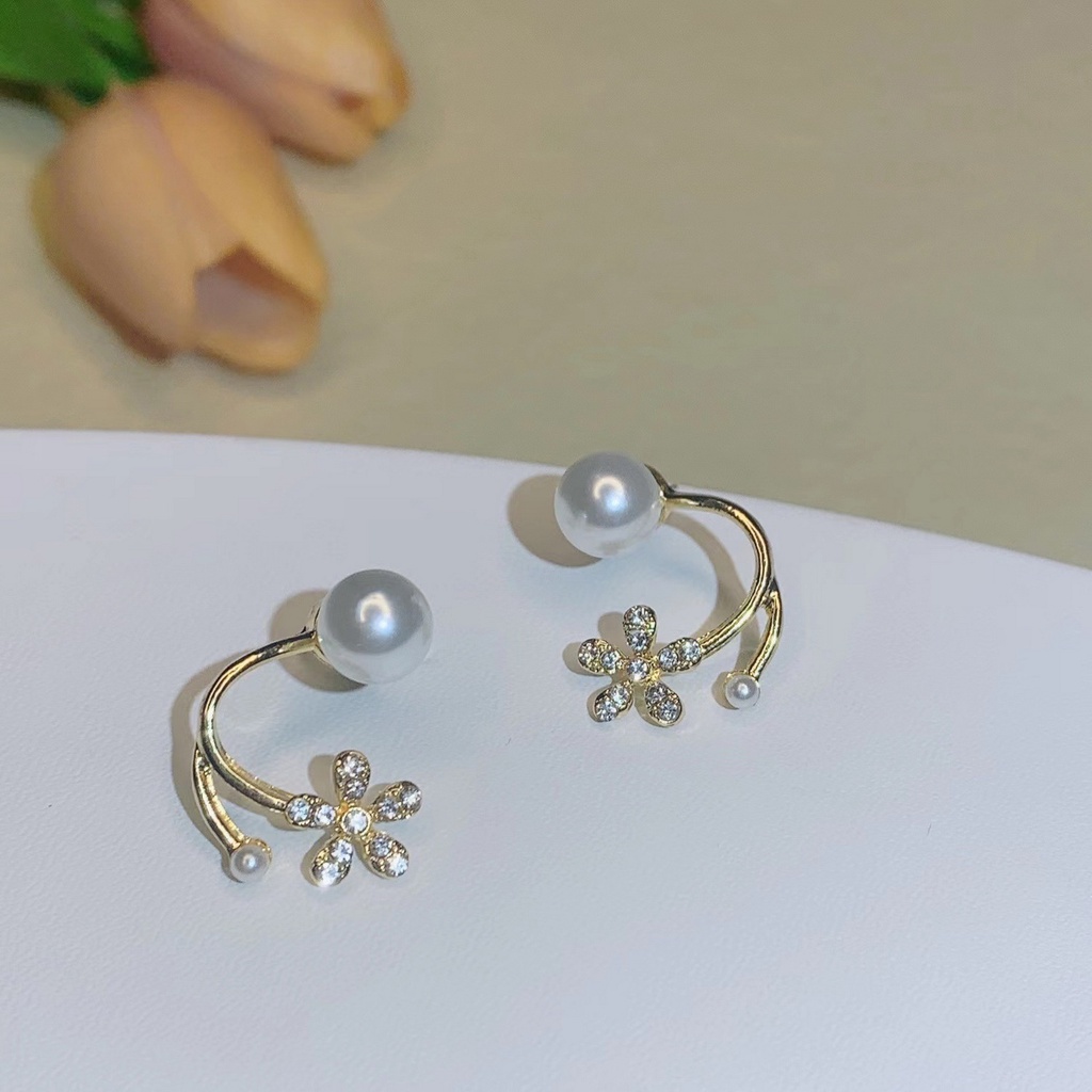 Anting Stud Desain Bunga Aksen Mutiara Berlian Model Gantung Belakang Untuk Wanita