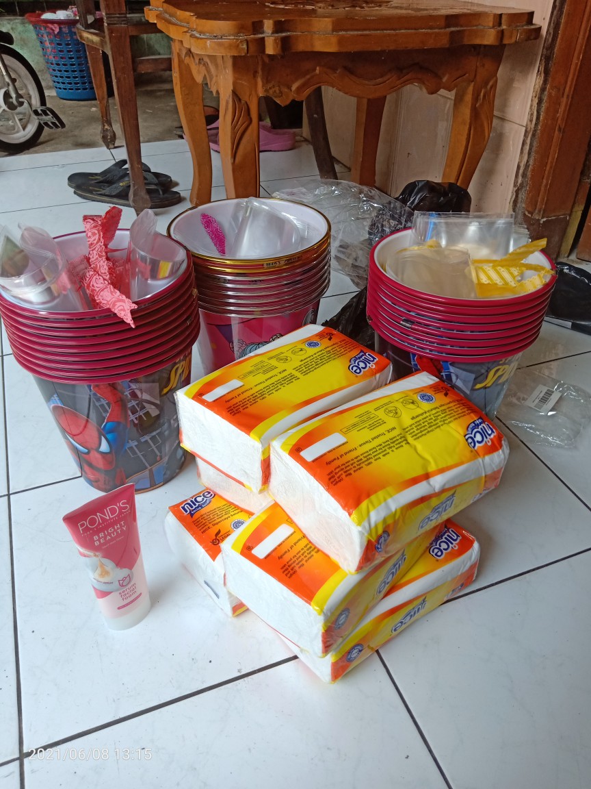 Tong Sampah Karakter Kartu  / Souvenir Ulang Tahun /  Frozen / Tsumtsum / Pony /mickey / Hello Kitty