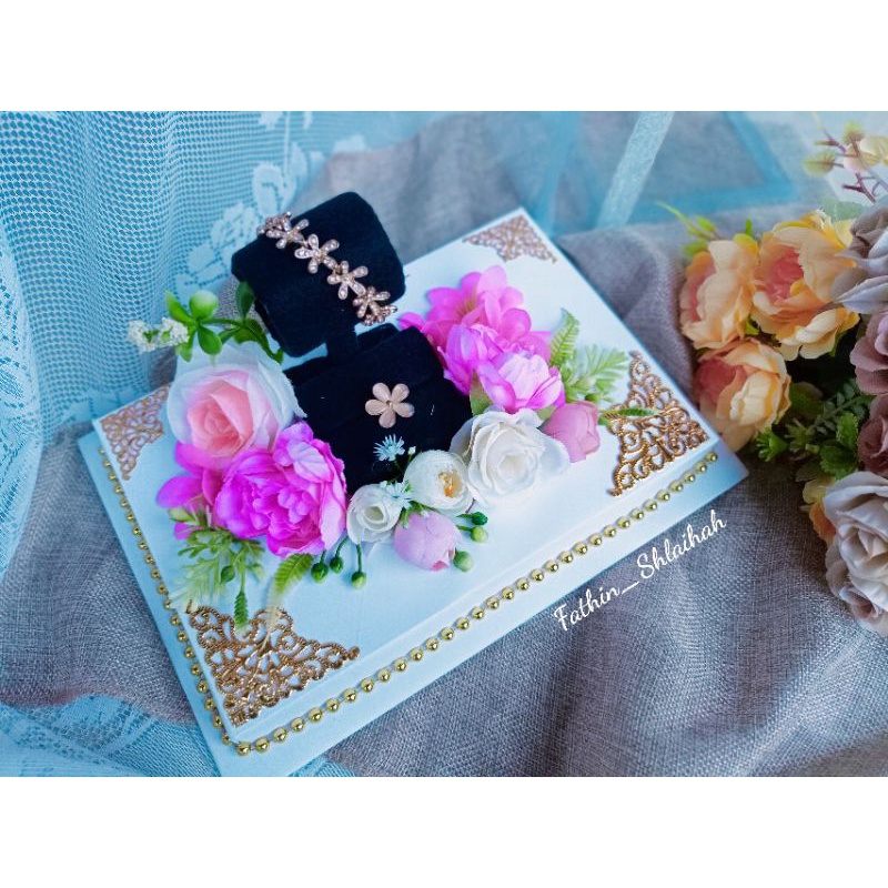 tempat perhiasan gelang dan cincin mahar seserahan