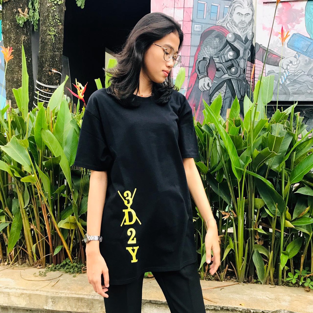 Kaos One Piece Promise 2 Years Gold Anime Manga OnePiece Premium Unisex