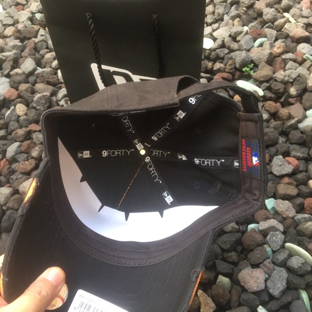 Topi New era NY limited edition black