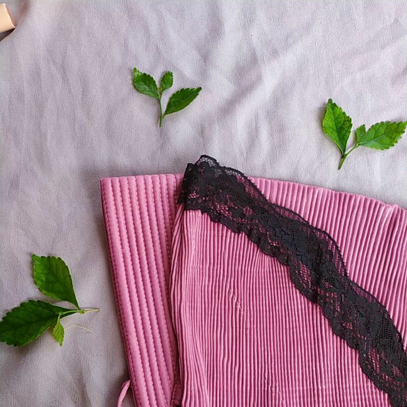 Hijab Kian Plisket Ped Kombinasi Renda Jilbab Instan Cantik Ukuran Sedang Khimar Jersey Terlaris-Pink Lavender