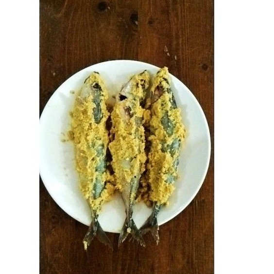 

Ikan Kembung Segar Bumbu Kremes Isi 3