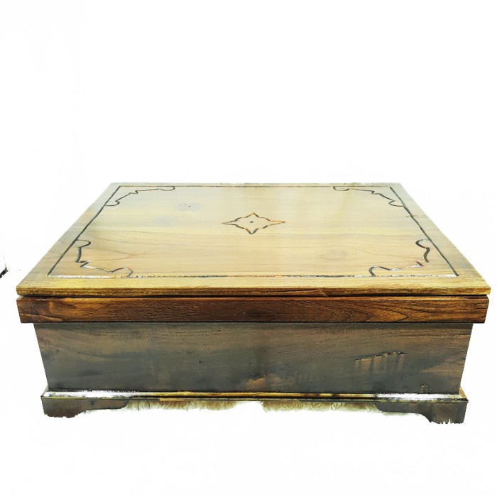 Kotak Tempat Penyimpanan Pusaka Keris Ladrang Gayaman Pahat Kayu Jati