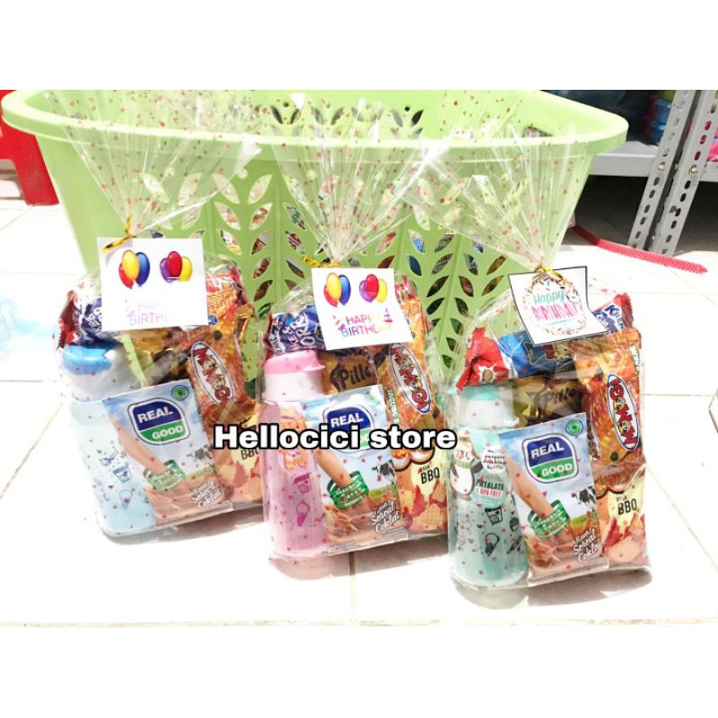 

FREE CARD HBD PARCEL MURAH BINGITSSS BINGKISAN SNACK + BOTOL TAKUMA 350 ML ULANG TAHUN