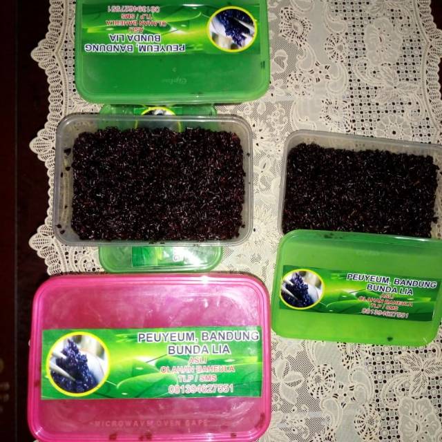 

Tape/Peuyeum Bandung Bunda Lia