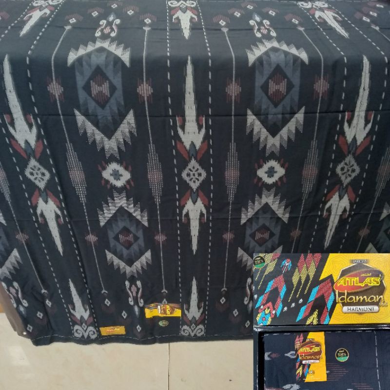 Sarung Atlas motif BHS Khusus Hitam