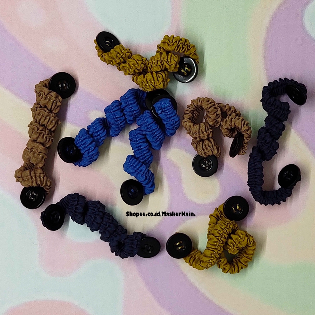 KONEKTOR MASKER KAIN MODEL KANCING KRIWIL UNTUK YANG BERHIJAB