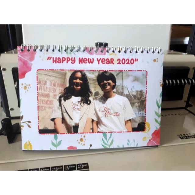 

Kalender Meja 2021 Custom Template | KMCT1701