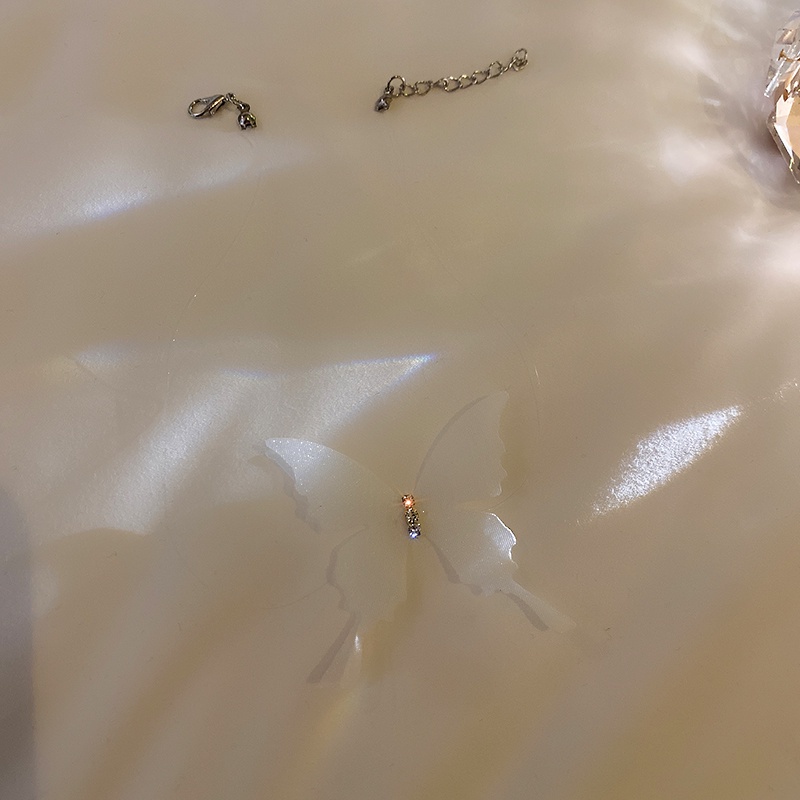 Kalung Tali Pancing Invisible Liontin Kupu-Kupu Gaya Korea Untuk Wanita Butterfly