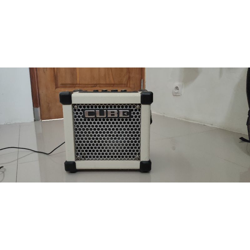 Ampli Roland cube