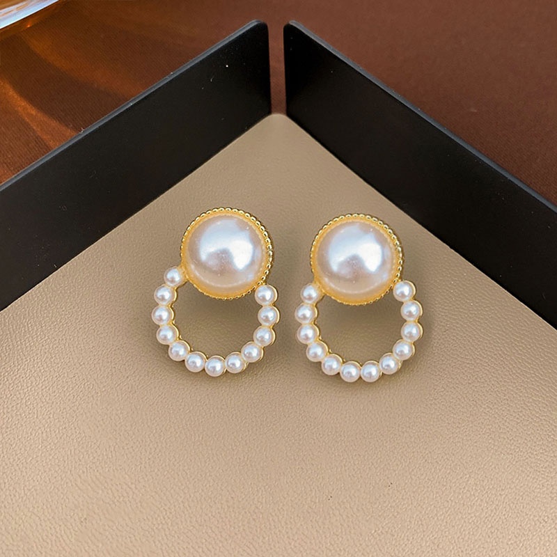 Anting Stud Mutiara Berlian Bentuk Bulat Geometris Gaya Vintage Korea Untuk Wanita