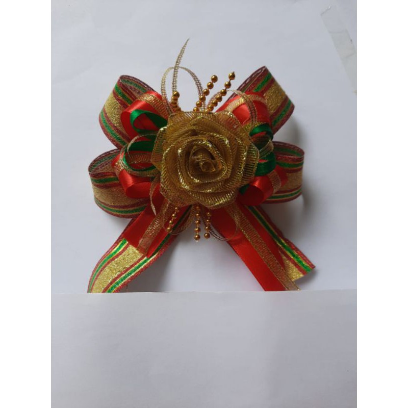 

Pita Emas Kado Natal Seserahan Parcel Bingkisan Kue Eksklusif