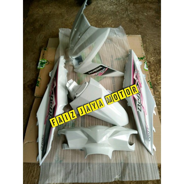 Full set body body halus beat f1 th 2013 - 2015