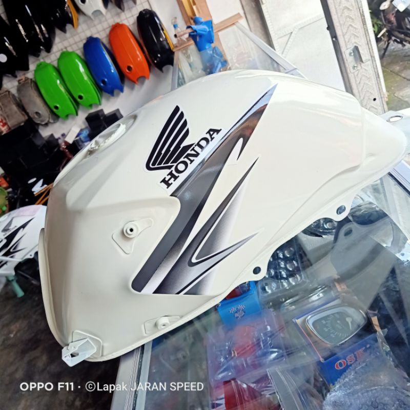 Tangki Tiger Revo Putih Albino Dengan Striping