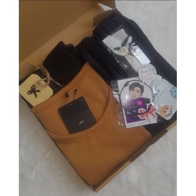 

HAMPERS KADO GIFT BOX HADIAH