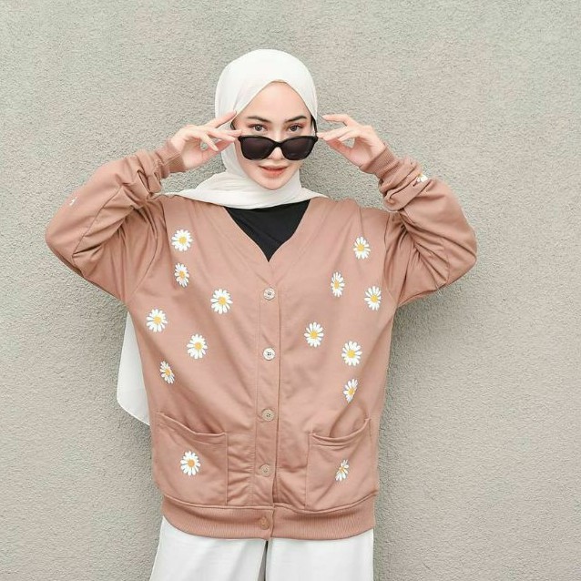 Sweater Wanita Little Daisy Flower Outer Wanita Model Kancing Terbaru Fleece Hot Item Best Seller