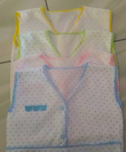 3 baju bayi yukensi motif polkadot