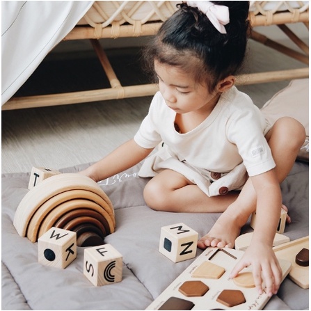 Lettering and Life Brown Rainbow Stacker Wooden Blocks 7 Stacks Mainan