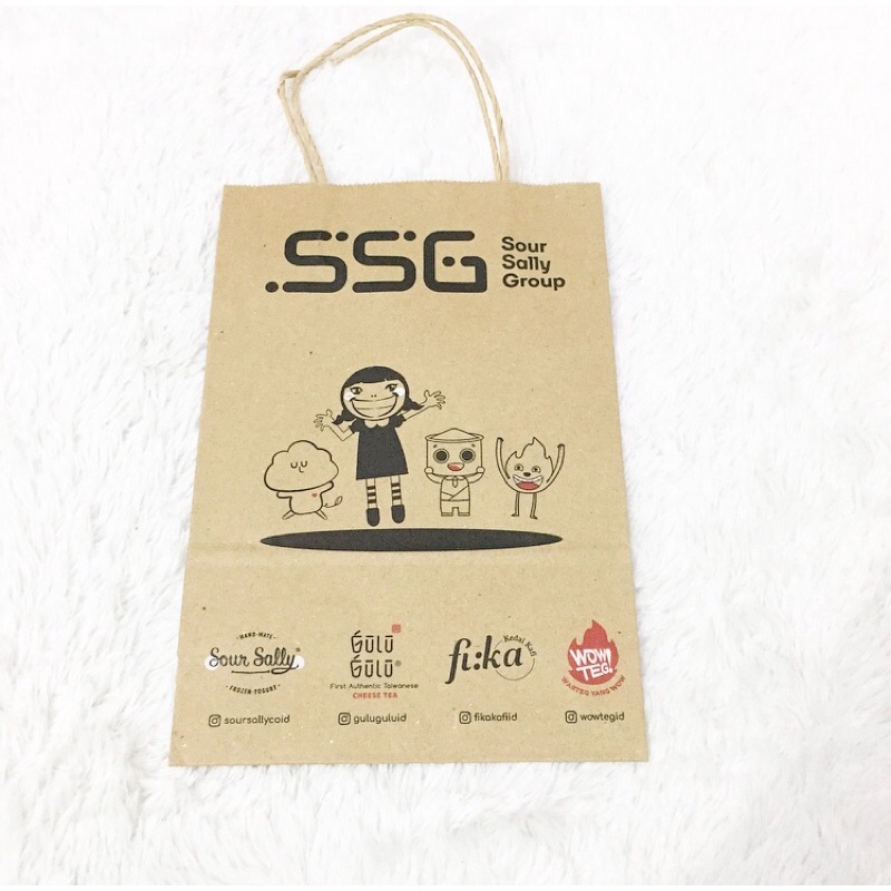 

Sour Sally Paperbag Shopping Bag Tas Kantong Belanja