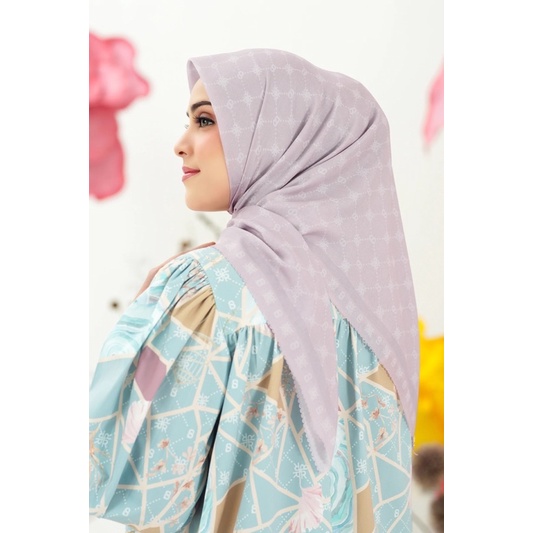 Buttonscarves Riamiranda Xanadu Monogram Lilac preloved buttonscarves preloved