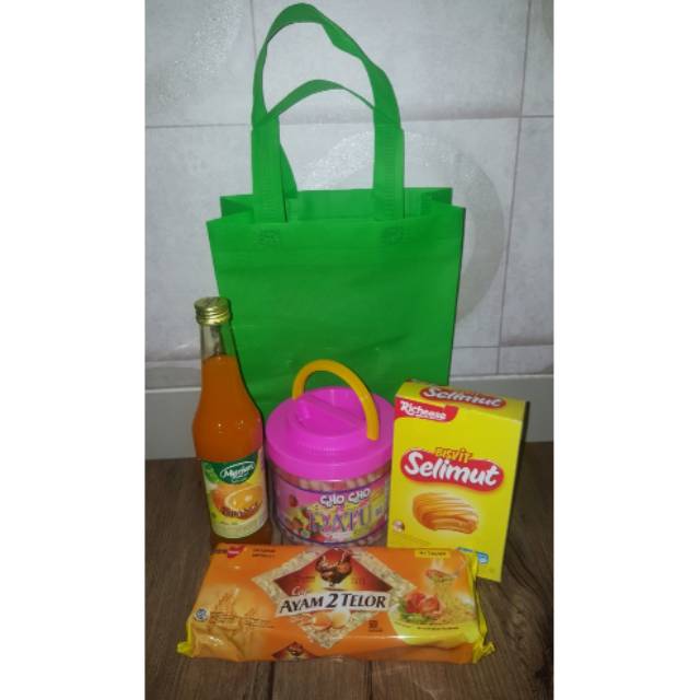 

Parcel lebaran murah / Bingkisan lebaran / hampers lebaran / parcel lebaran / hadiah lebaran