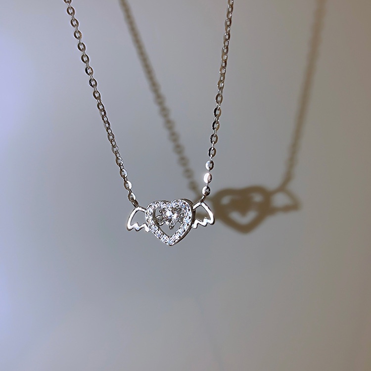 Kalung Rantai Choker Liontin Hati Sayap Aksen Kristal Warna Silver Untuk Wanita