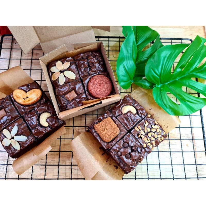 

BROWNIES SKAT MINI/BROWNIES MINI/FUDGY BROWNIES MINI/BROWNIES MINI SHINY/BROWNIES PANGGANG