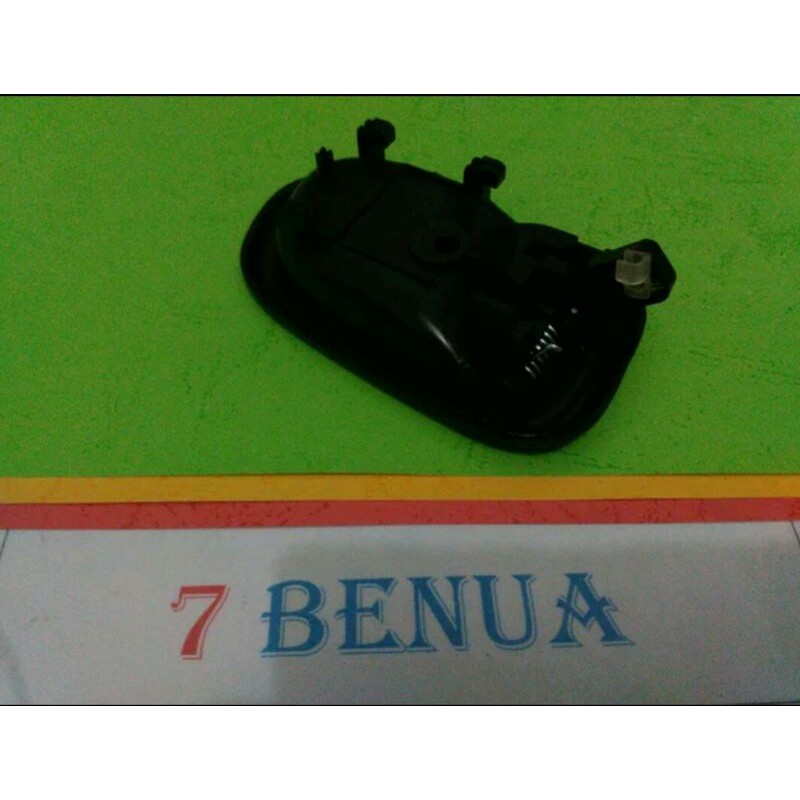 HANDLE DALAM PINTU BELAKANG SEBELAH KANAN TOYOTA COROLLA GREAT TAHUN 1992 TO 1997