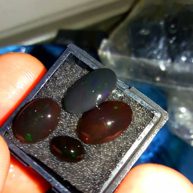 Kalimaya black opal banten