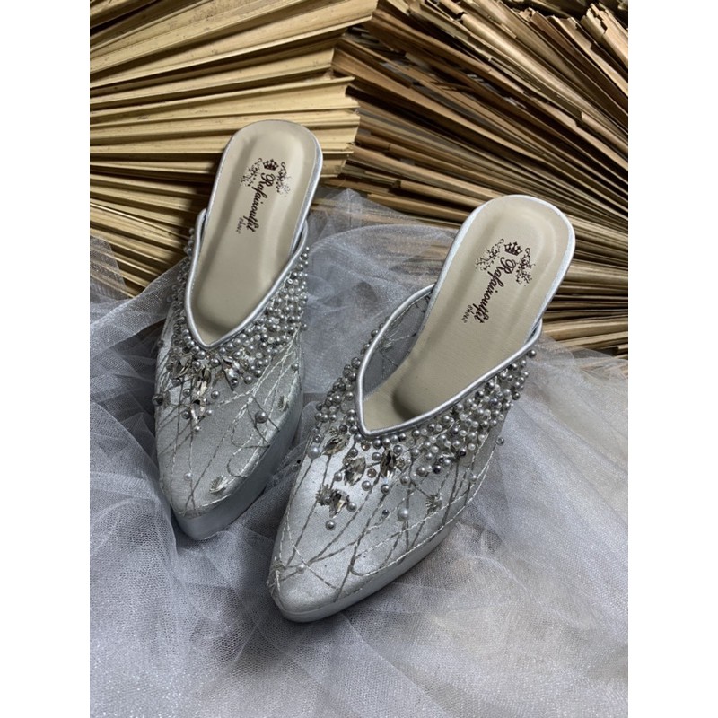 sepatu Yohanes silver tinggi 9cm hak tahu