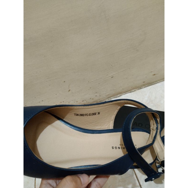 The little things she needs Eloise