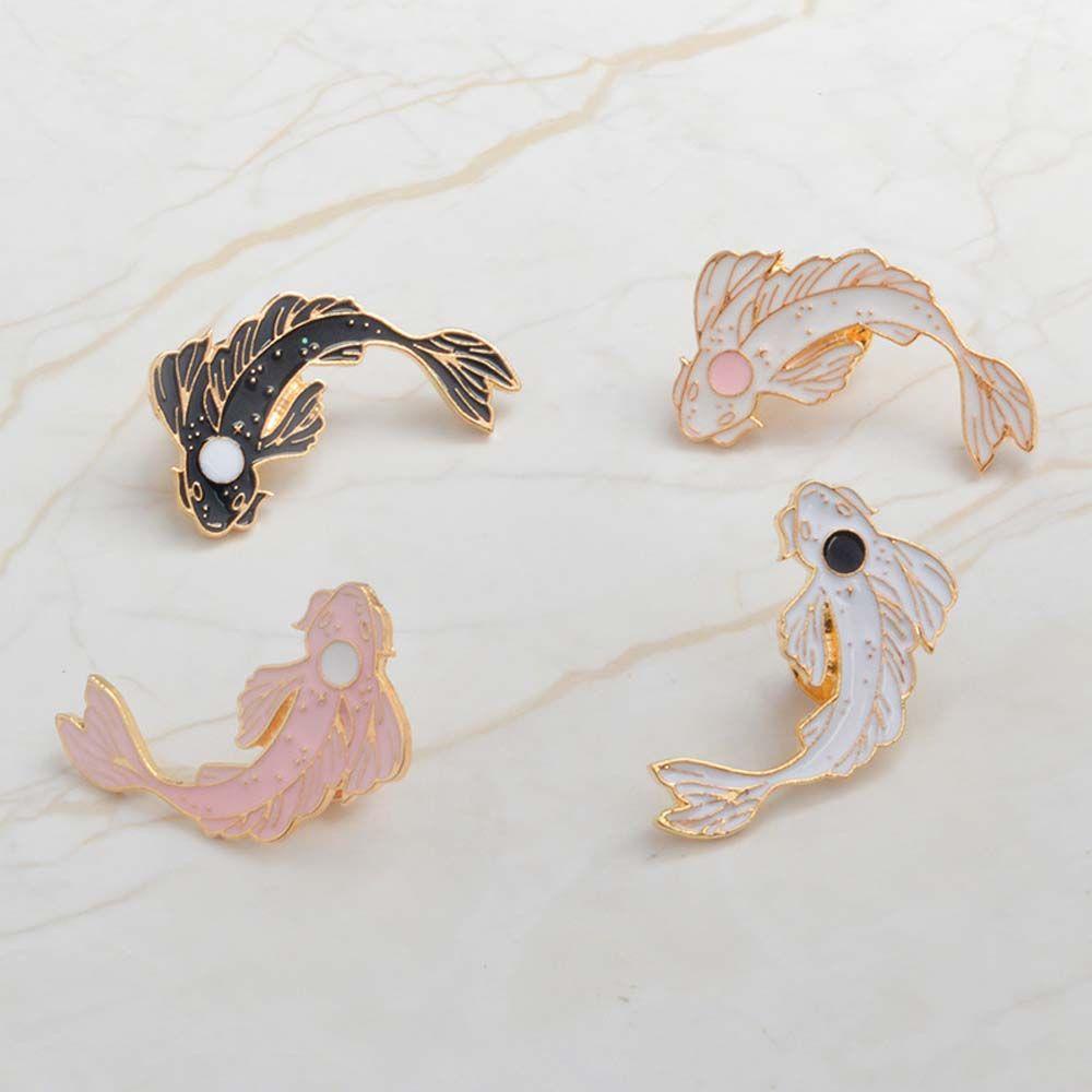 [Elegan] Ikan Koi Bros Hadiah Untuk Wanita Pria Fashion Ikan Beruntung Aksesoris Perhiasan Kerah Bros Lencana Pin Enamel Pin