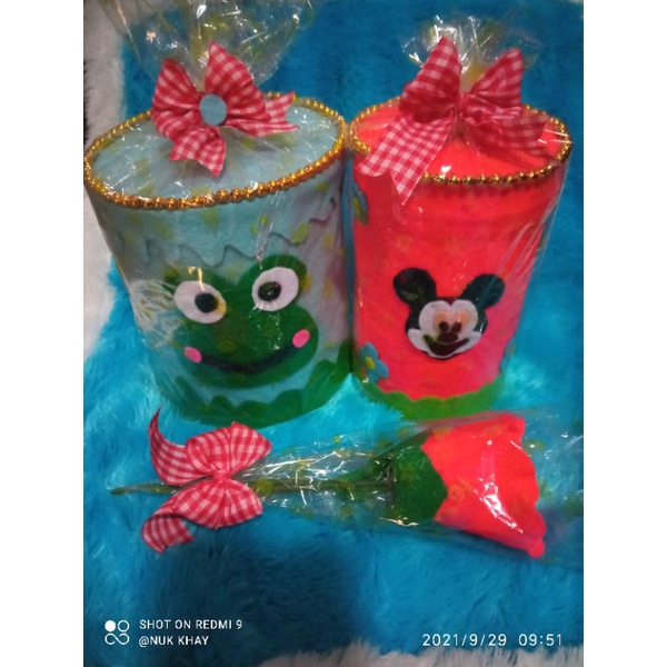 kerajinan tangan celengan dari flanel dan kaleng