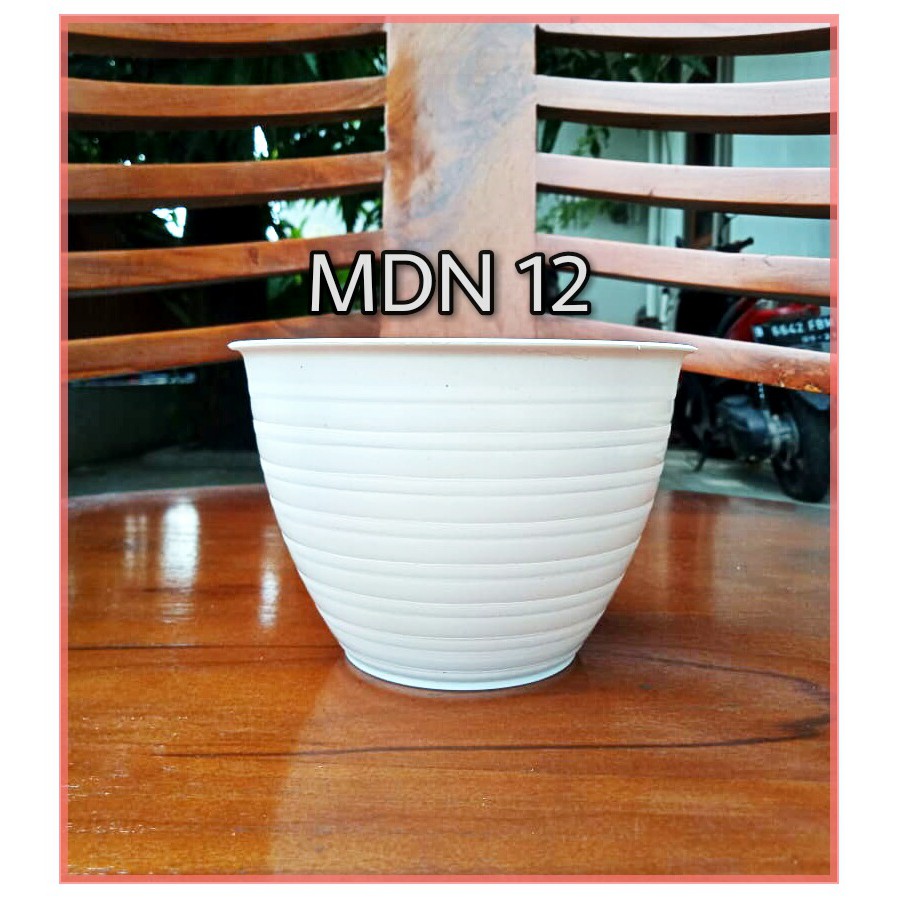 POT TAWON MDN 12 PUTIH MOTIF TAWON - POT PLASTIK 12CM VAS POT BUNGA TAWON BULAT - RAJA INDO BANDUNG
