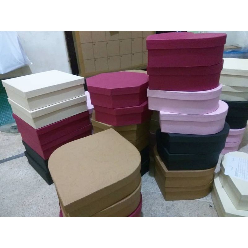 

Gift Box / Hard Box Kotak, Love, Hexagonal, Daun, Bulat