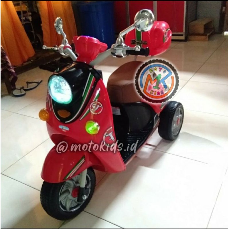 Motor Aki Anak SCOOPY Aki PMB M338 Floopy Vespa Fino MOTOKIDS Mainan